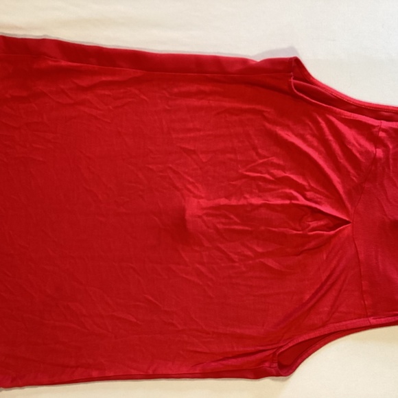 Red zip-up tank top - Picture 2 of 3